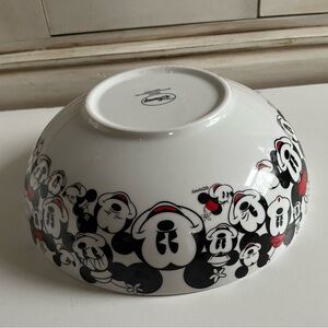 Ceramic Disney All Over Mickey and Minnie 9.5"
Serving Bowl Kitchen Decorative